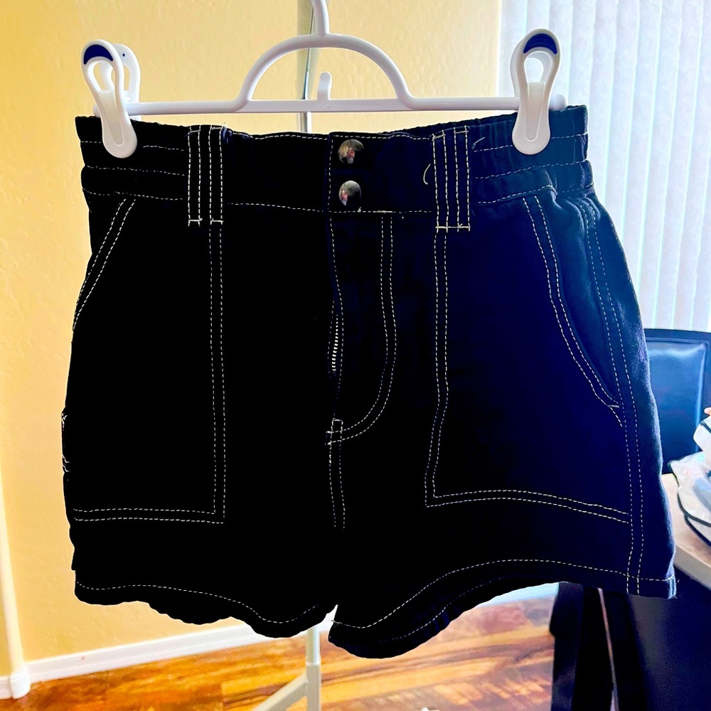 BDG skater shorts with pockets
